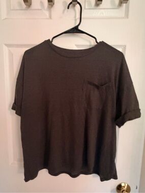 aerie Olive Short Sleeve Pocket Tee
